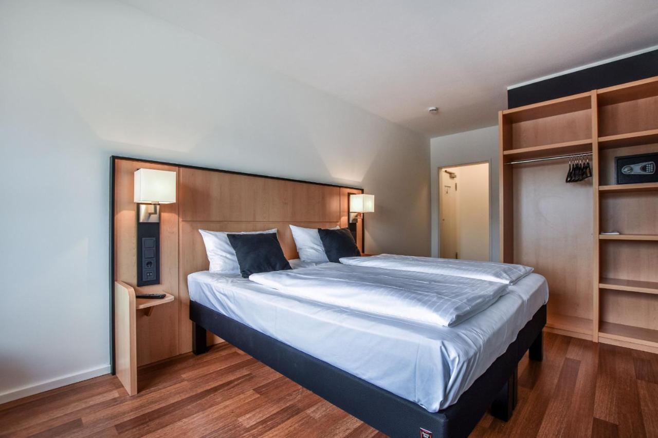 Stay Lev Hotel Леверкузен Экстерьер фото